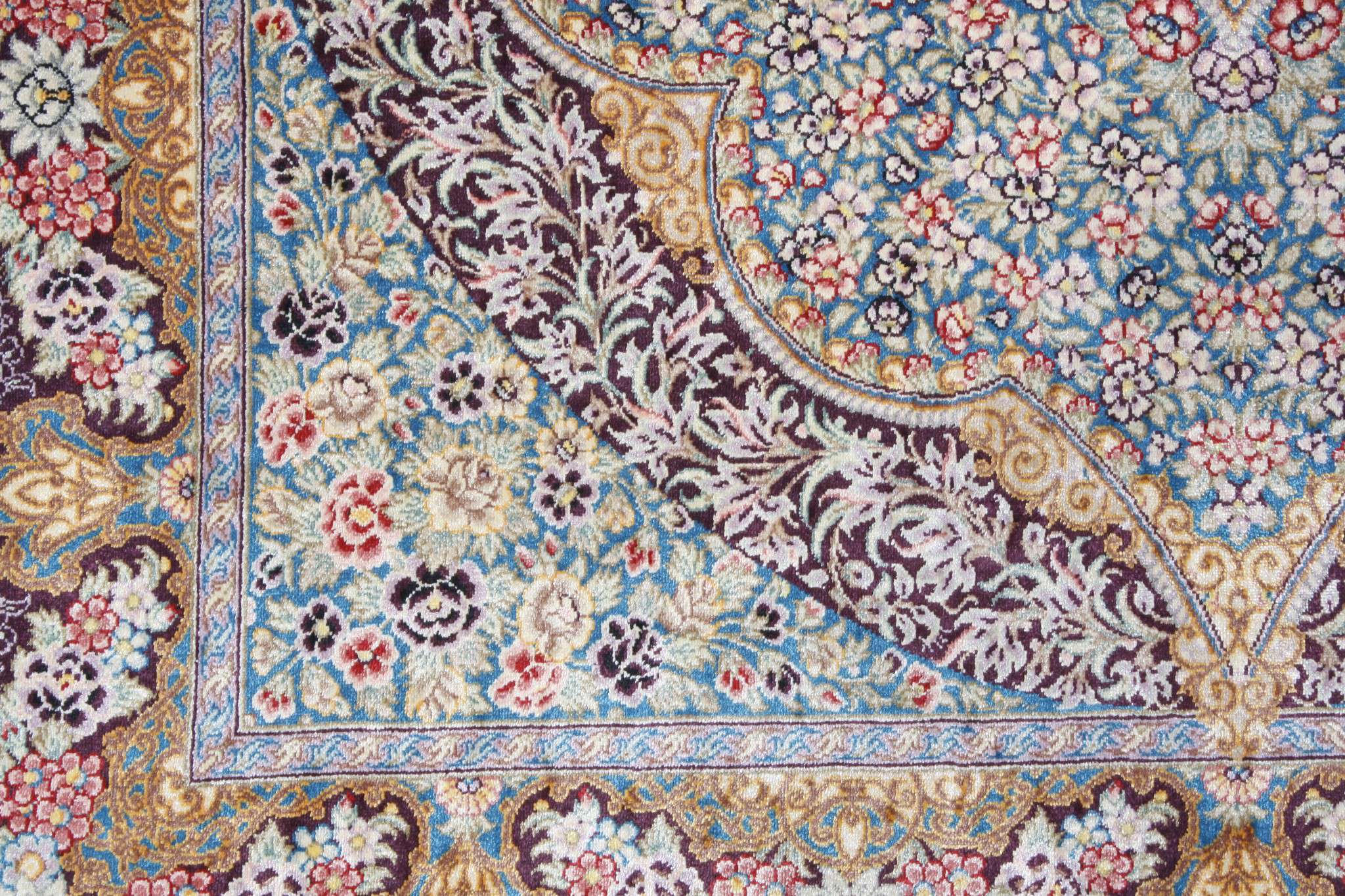 Persian rug Ghom Silk Royal
