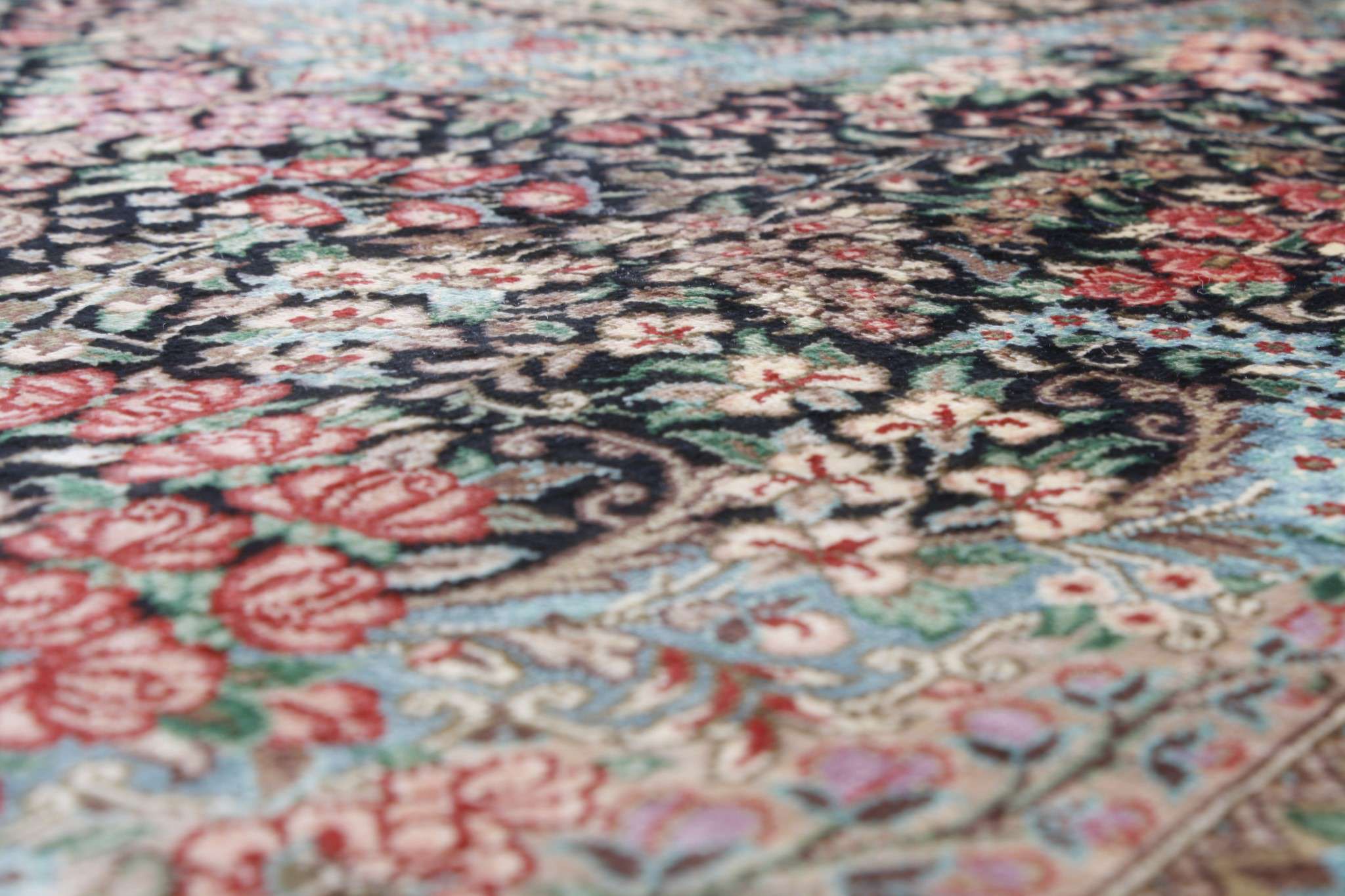 Persian rug Ghom Silk Royal