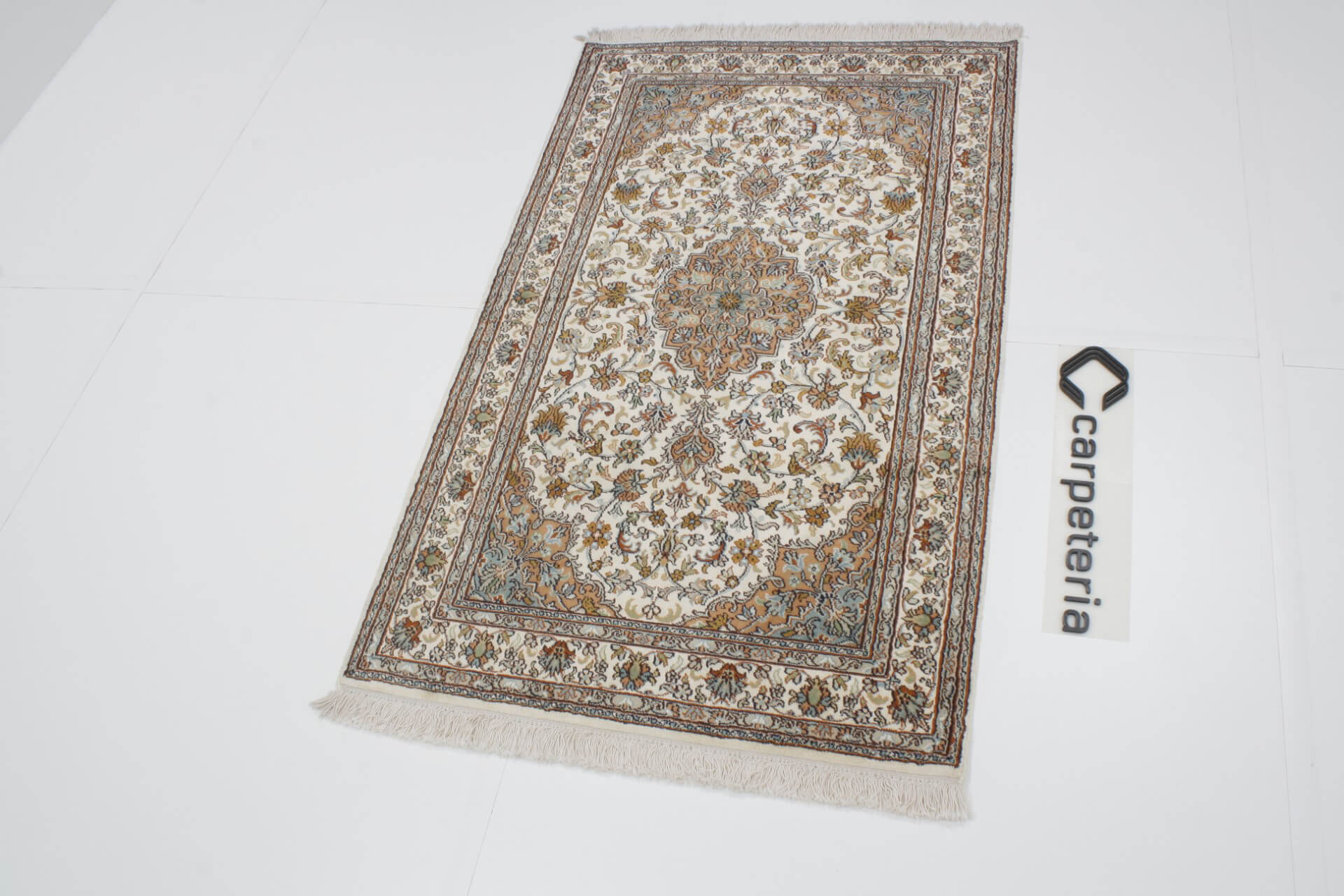 Kashmir Silk Exclusive