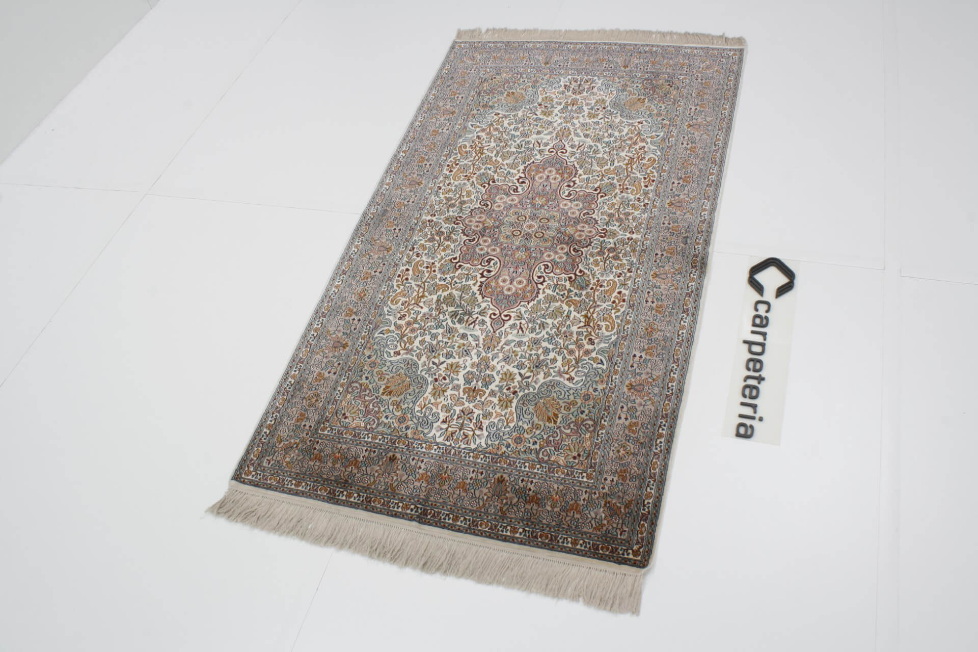 Kashmir Silk Royal