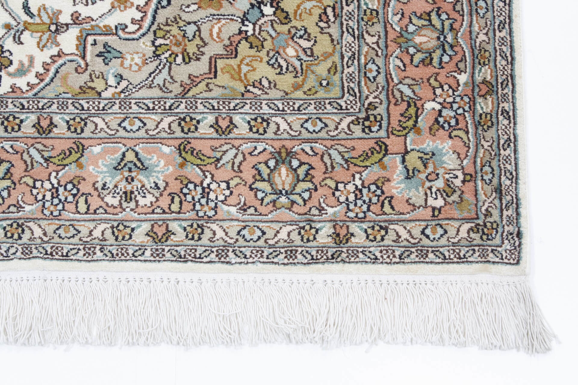 Kashmir Silk Exclusive