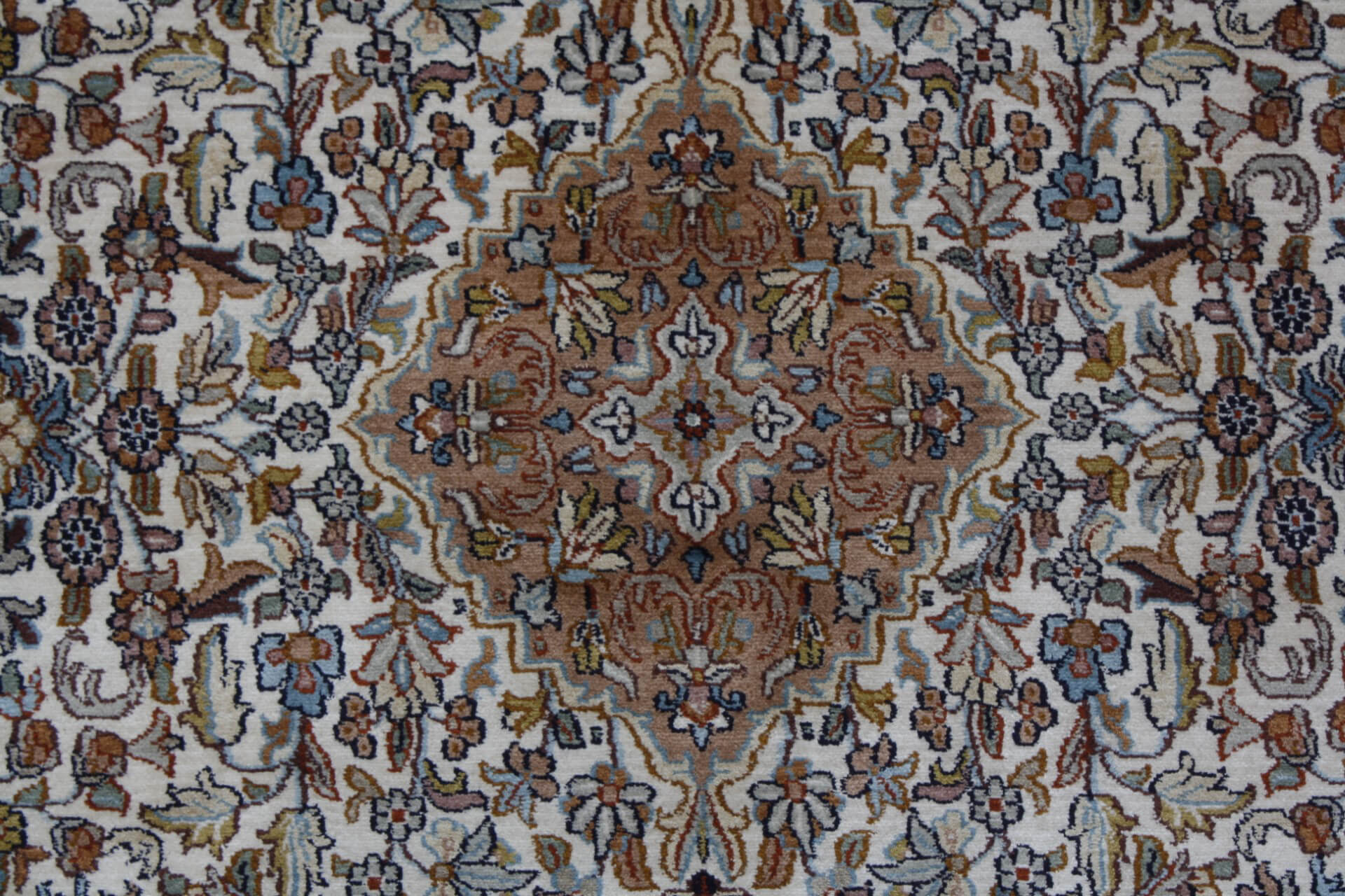 Kashmir Silk Royal