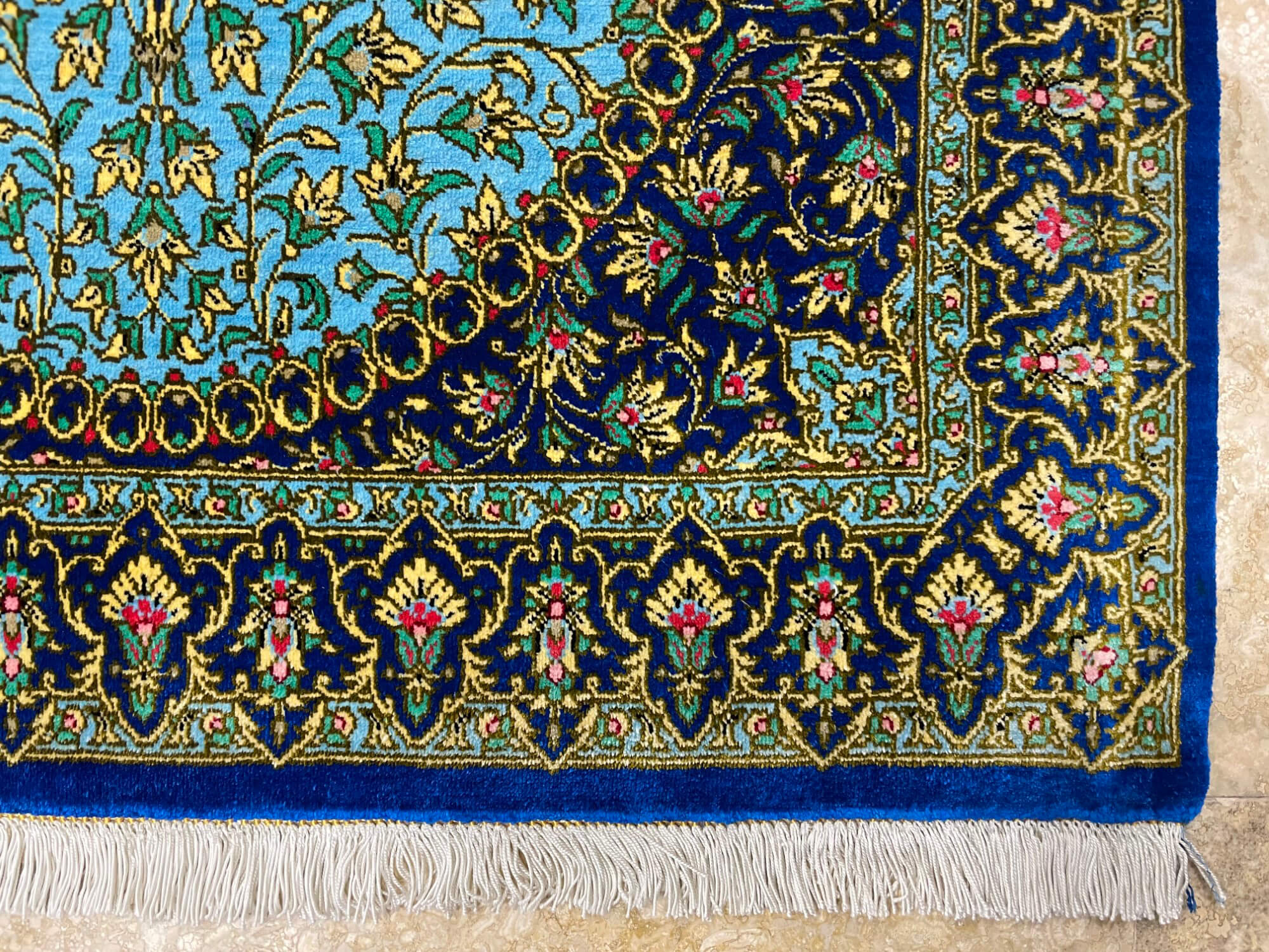 Ghom Silk Royal