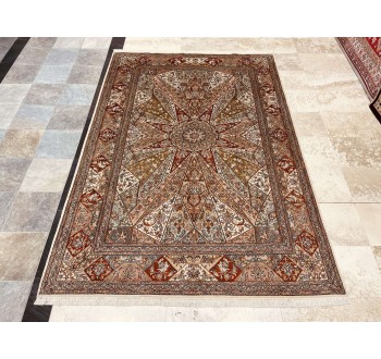 Kashmir Silk Exclusive