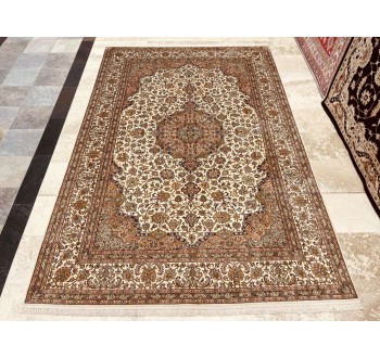 Kashmir Silk Exclusive