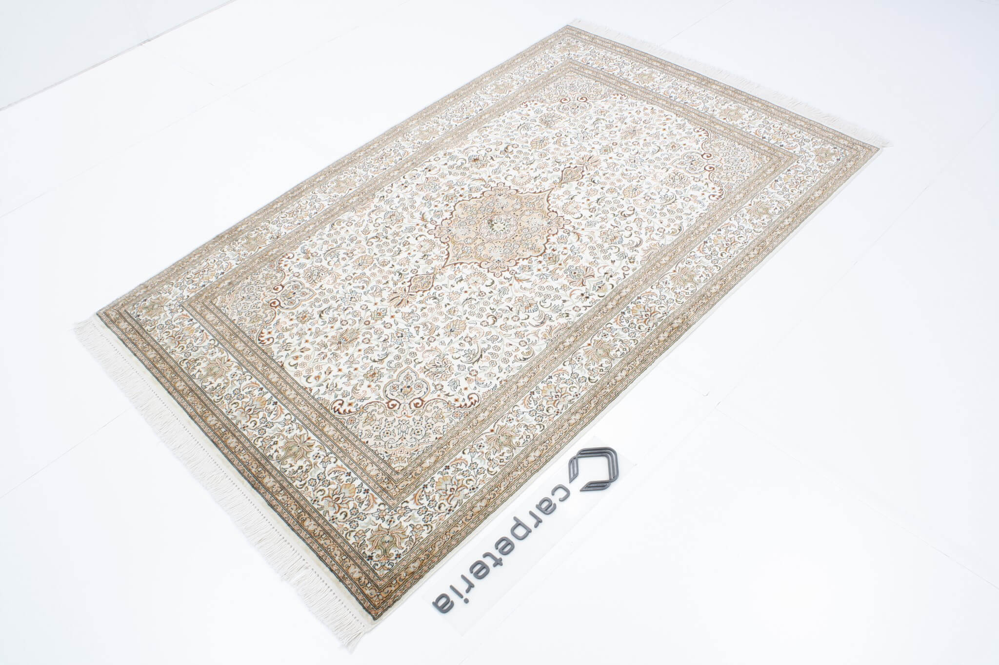 Kashmir Silk Exclusive
