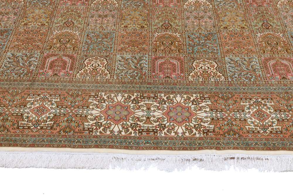 Oriental rug Kashmir