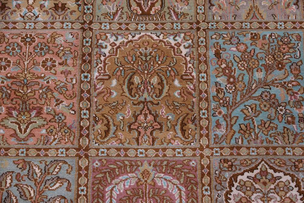Oriental rug Kashmir