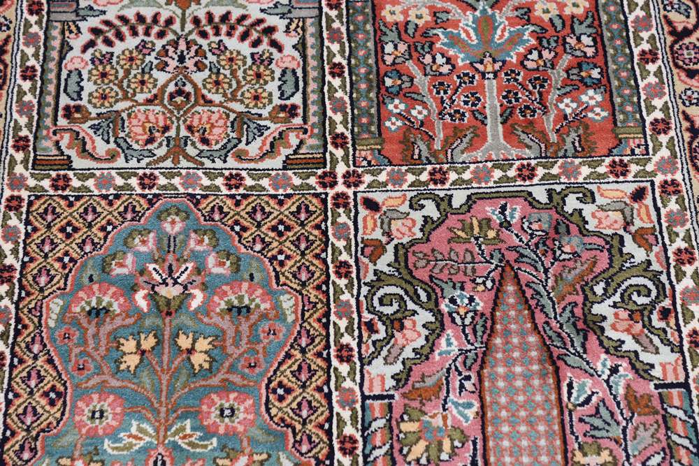 Oriental rug Kashmir