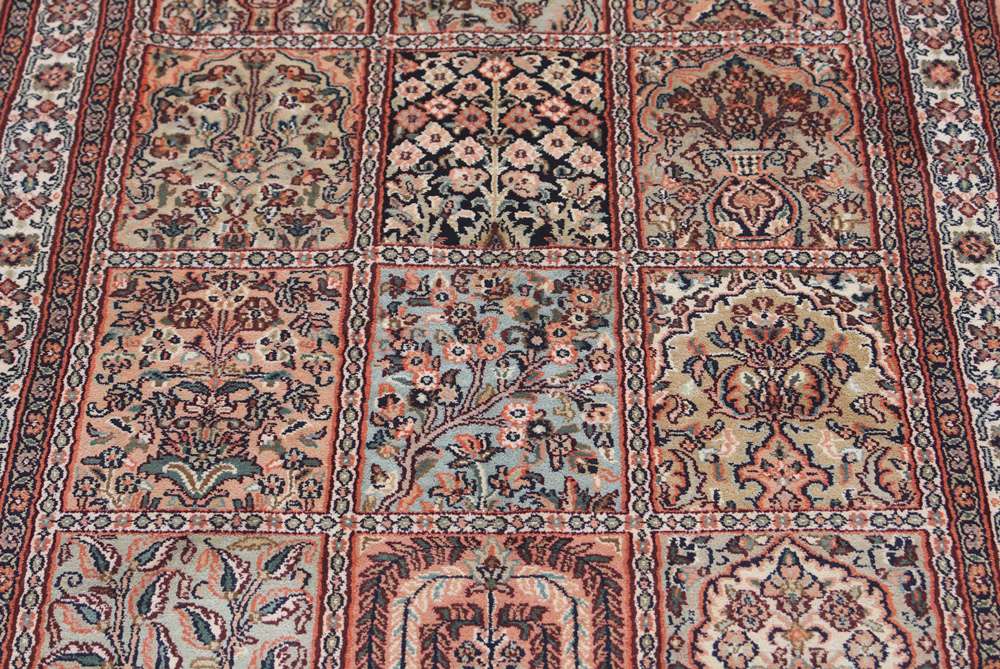 Oriental rug Kashmir