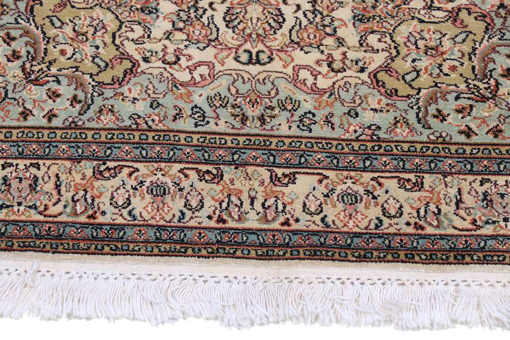Oriental rug Kashmir