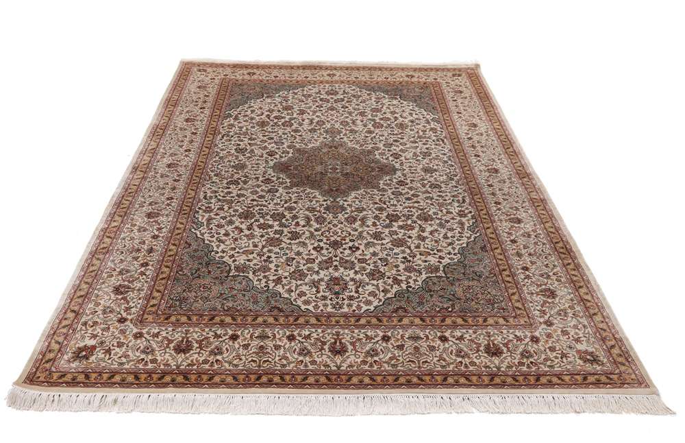 Oriental rug Kashmir