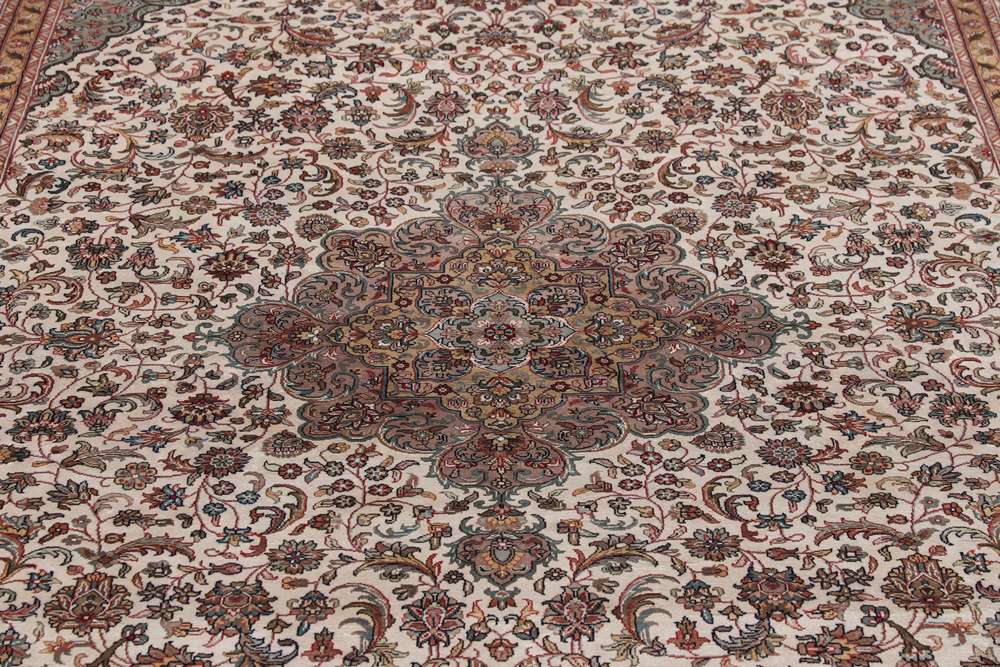 Oriental rug Kashmir