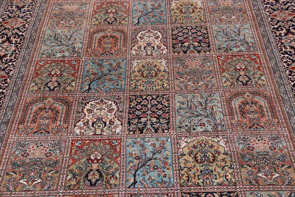 Oriental rug Kashmir