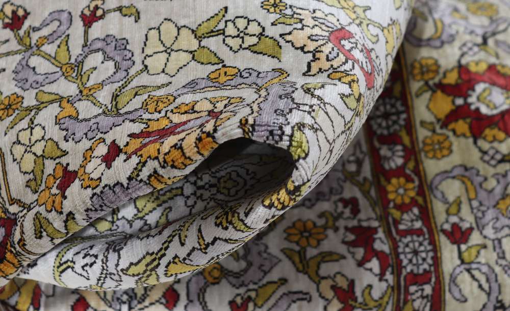 Oriental rug Hereke