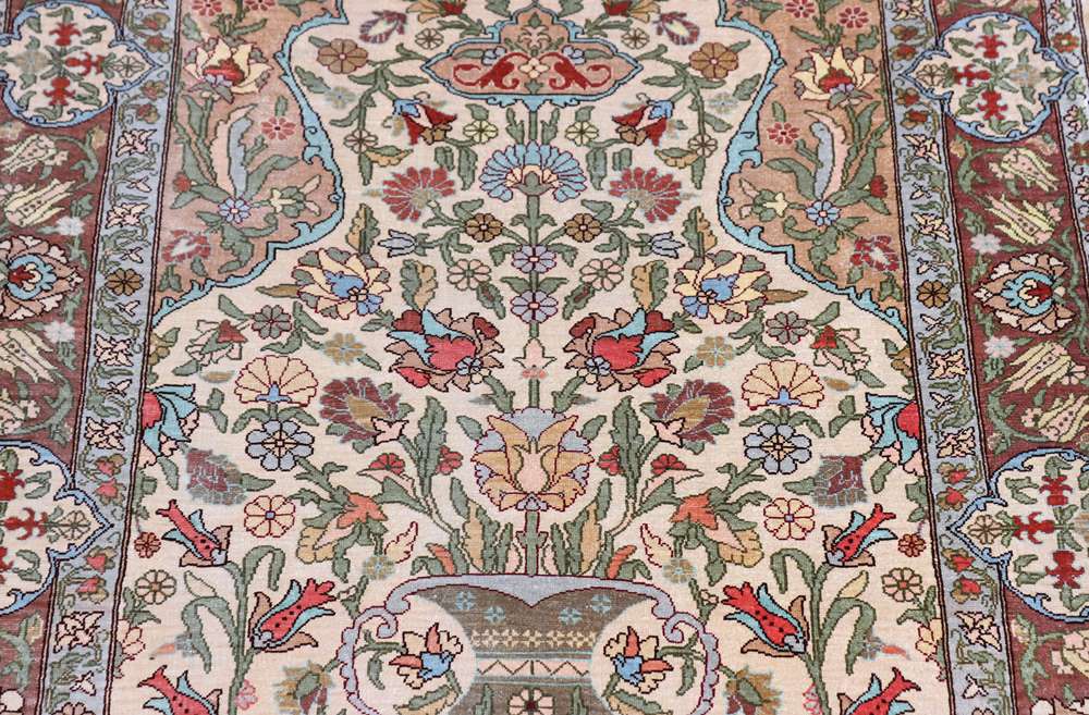 Oriental rug Hereke