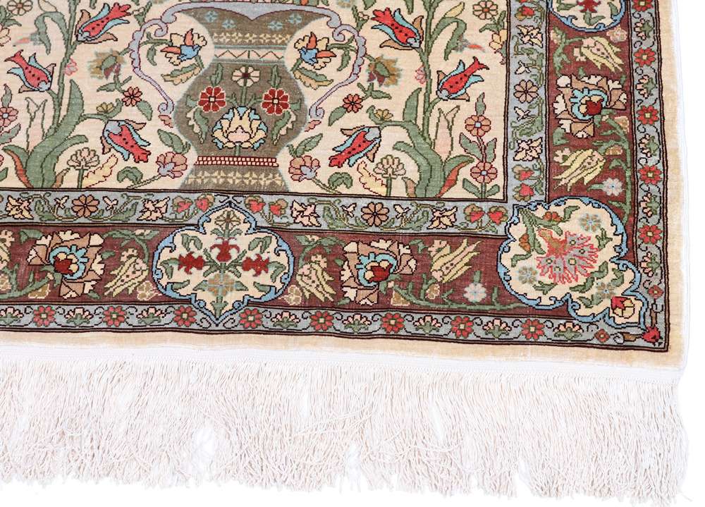 Oriental rug Hereke