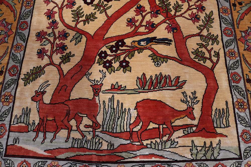 Oriental rug Hereke