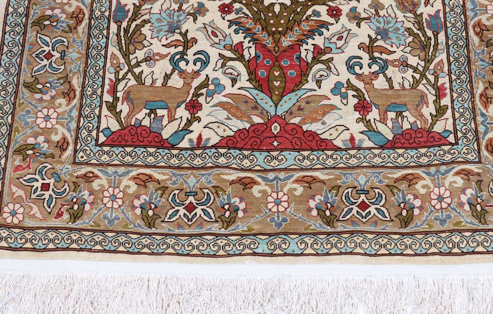 Oriental rug Hereke