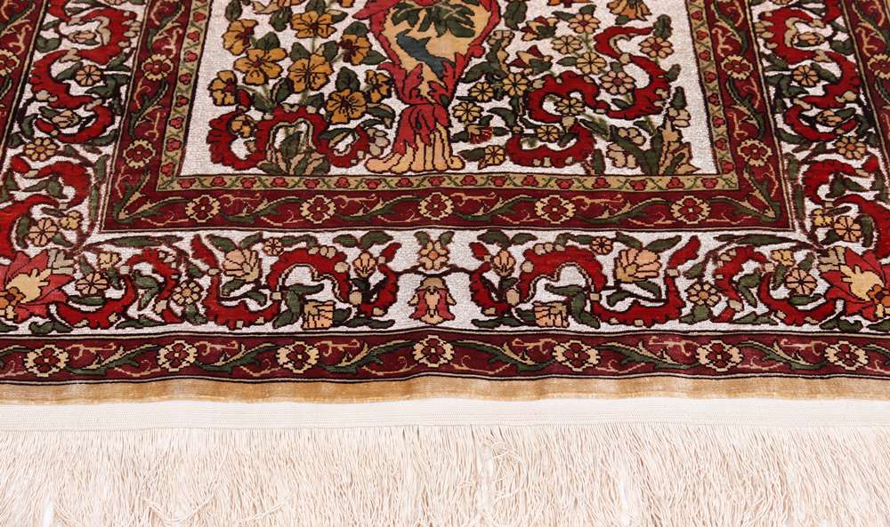 Oriental rug Hereke
