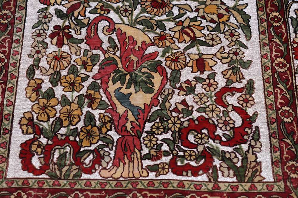Oriental rug Hereke