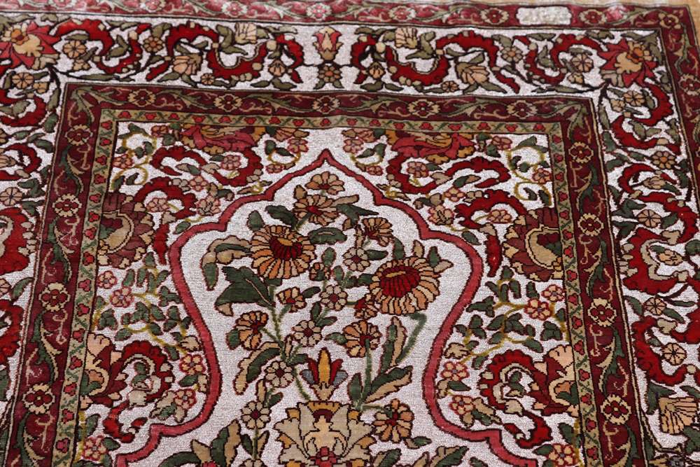 Oriental rug Hereke