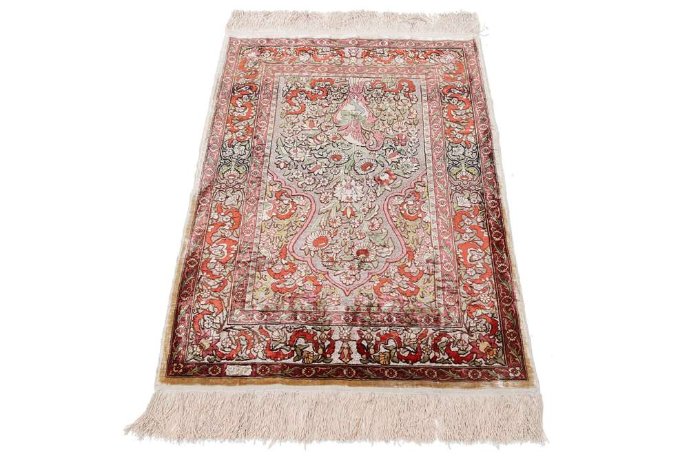 Oriental rug Hereke