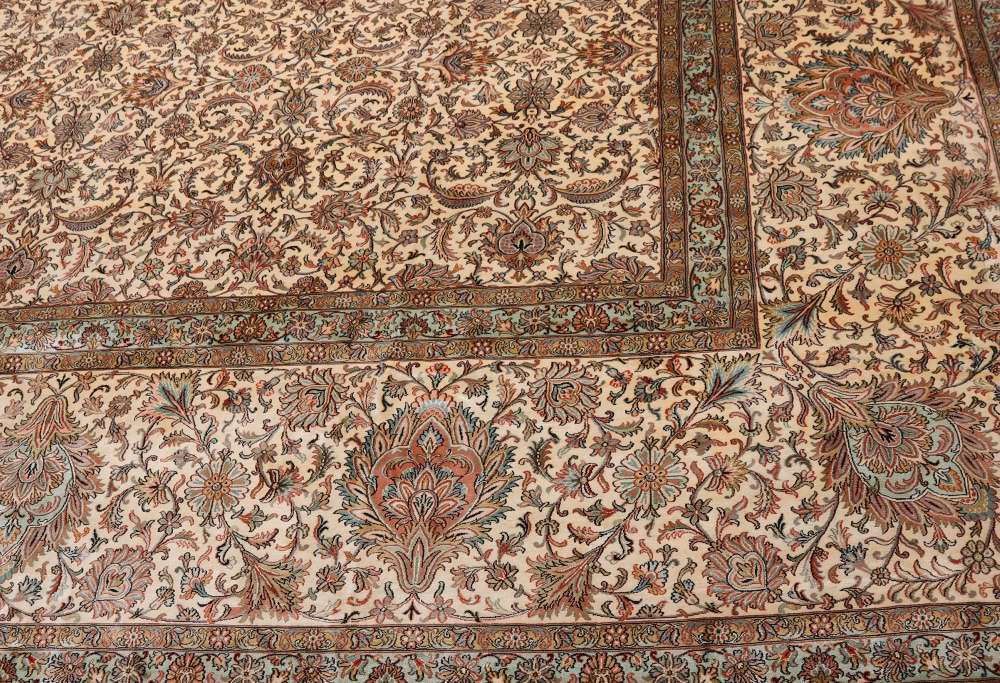 Oriental rug Kashmir