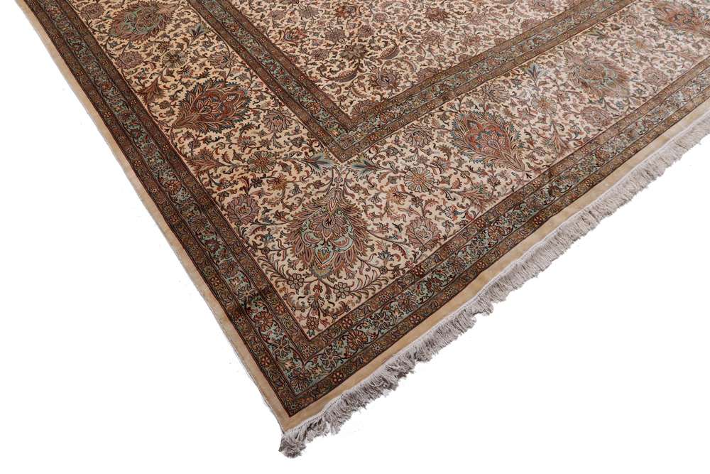 Oriental rug Kashmir