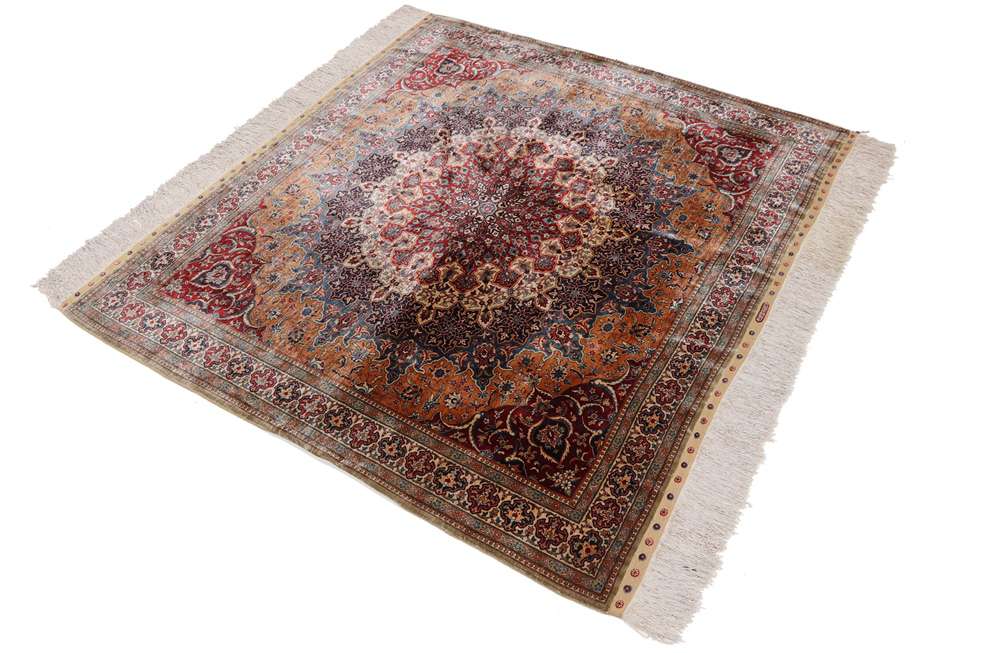 Oriental rug Hereke