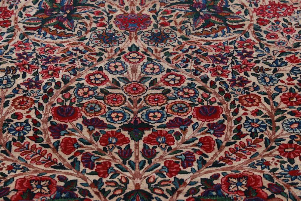 Persian rug Lawar