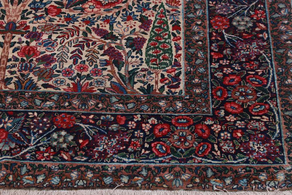 Persian rug Lawar