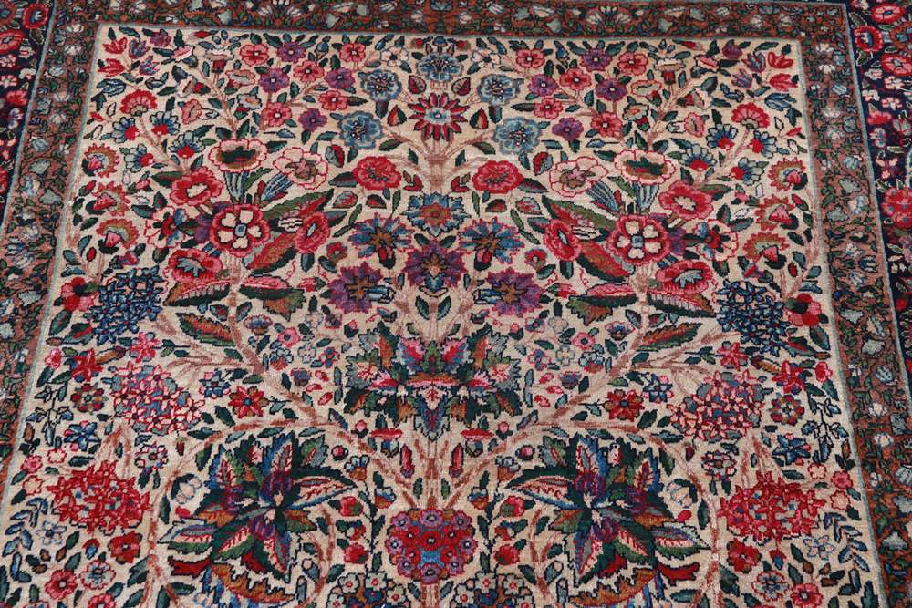 Persian rug Lawar