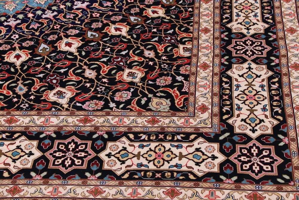 Oriental rug Tabriz