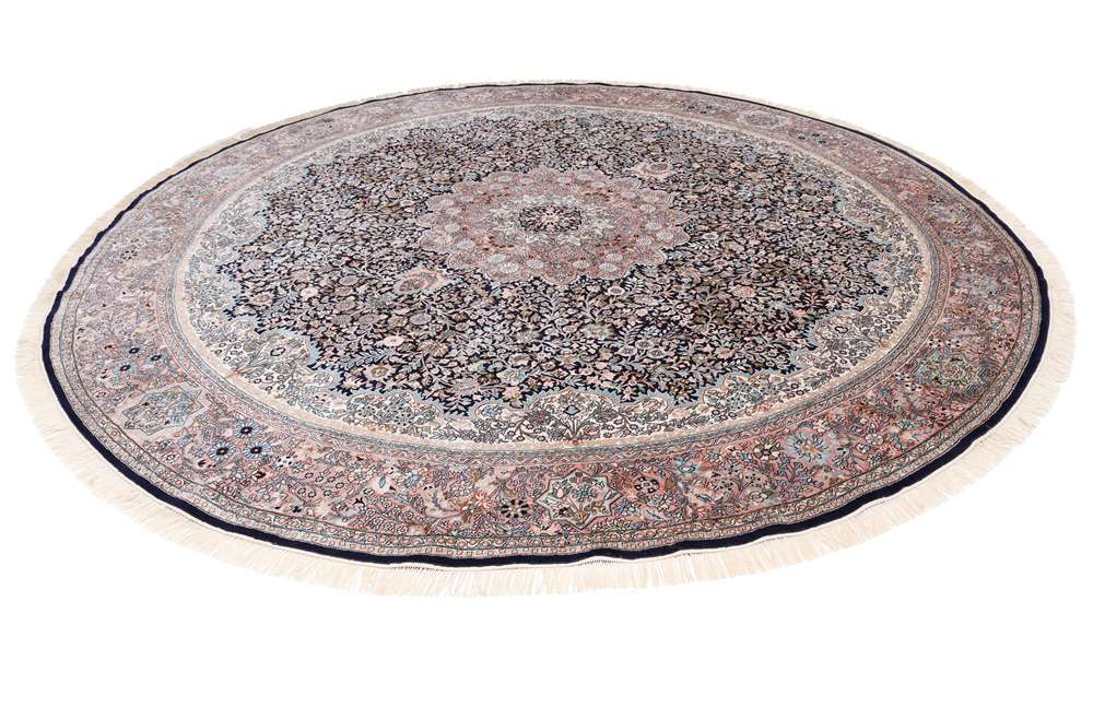 Oriental rug Kashmir