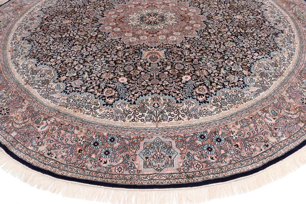 Oriental rug Kashmir