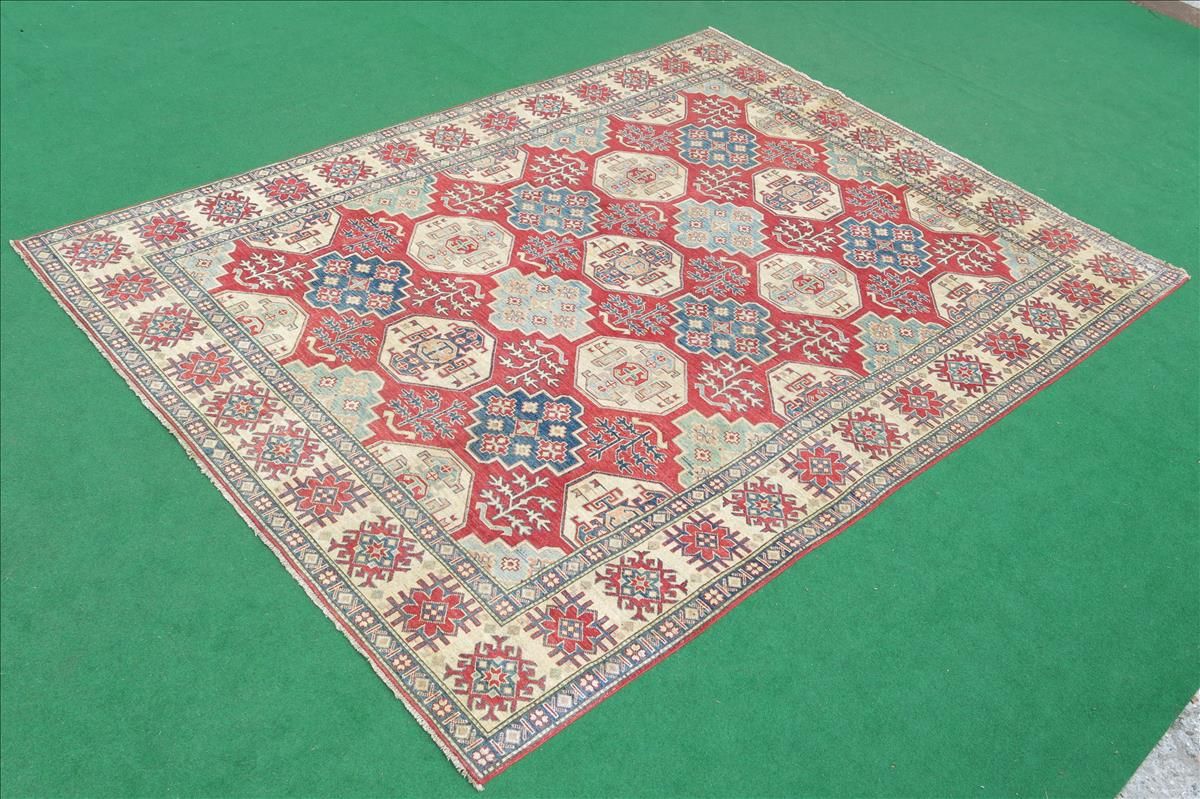Oriental rug Kazak