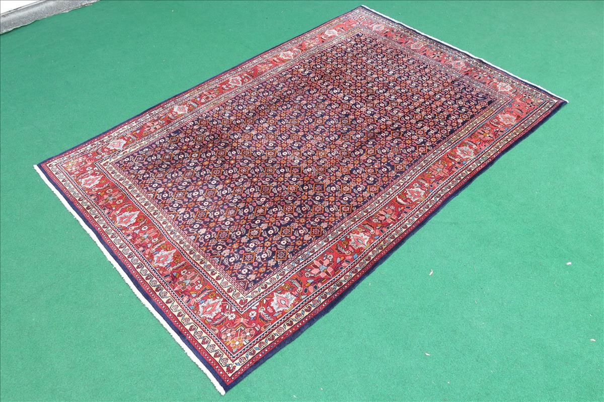 Oriental rug Mahal Fine