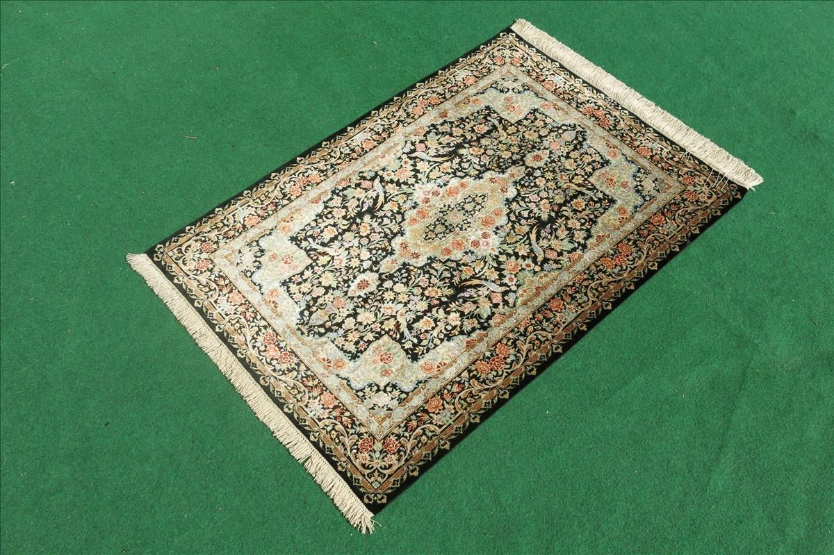 Persian rug Ghom Silk Imperial