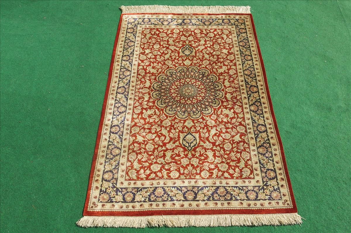 Persian rug Ghom Silk Imperial