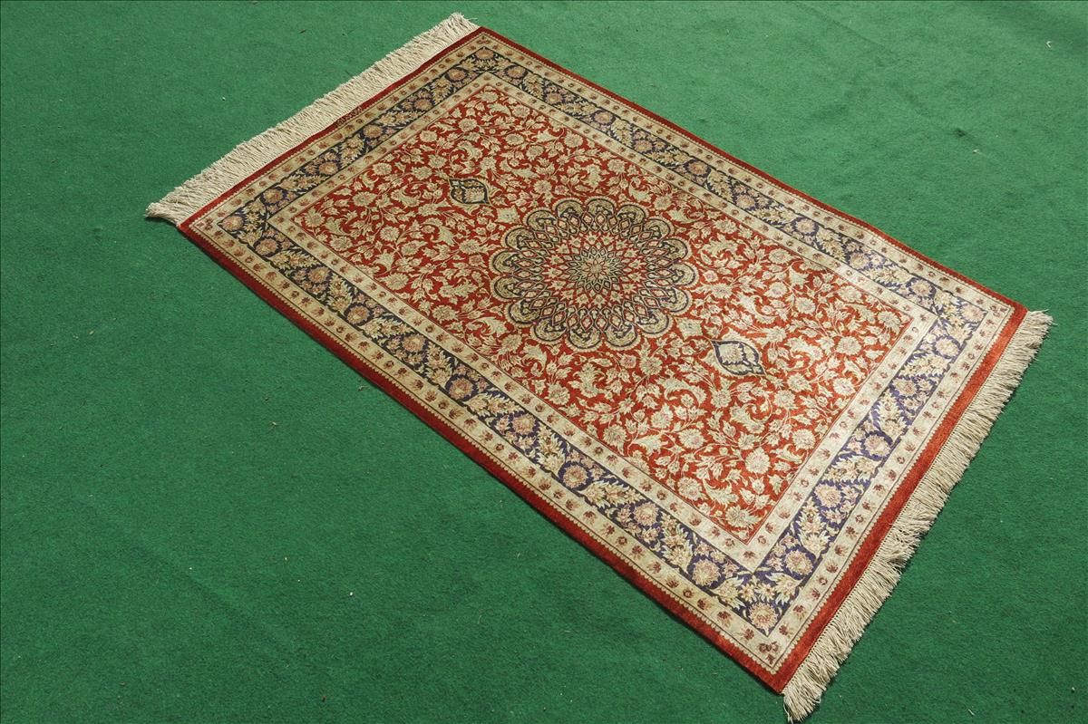 Persian rug Ghom Silk Imperial