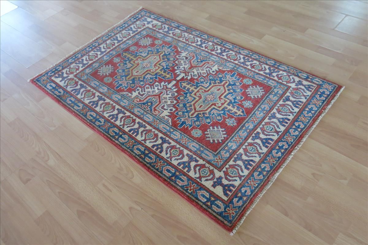 Oriental rug Kazak