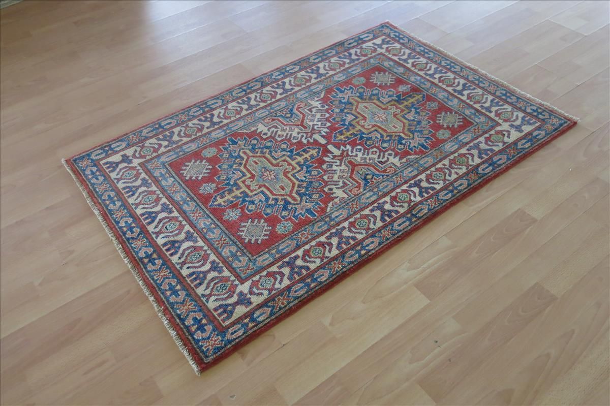 Oriental rug Kazak