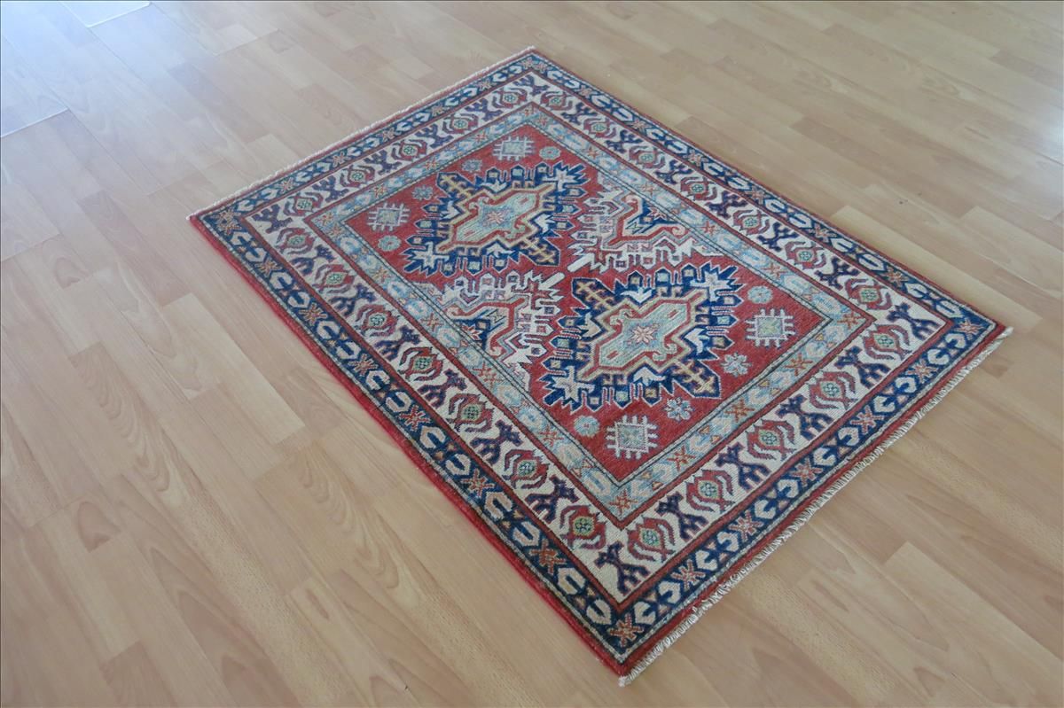 Oriental rug Kazak