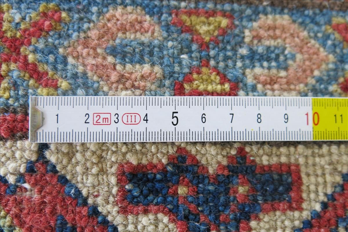 Oriental rug Kazak