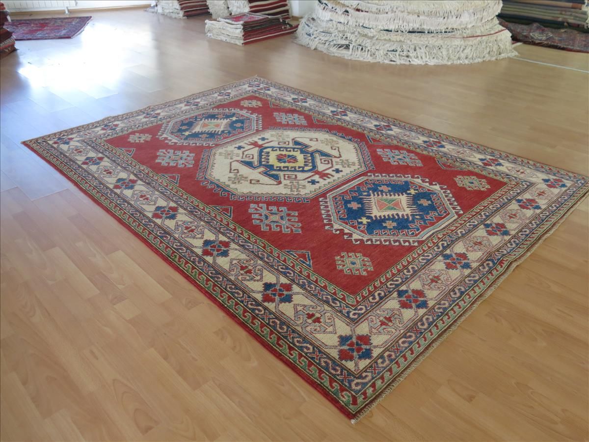 Oriental rug Kazak