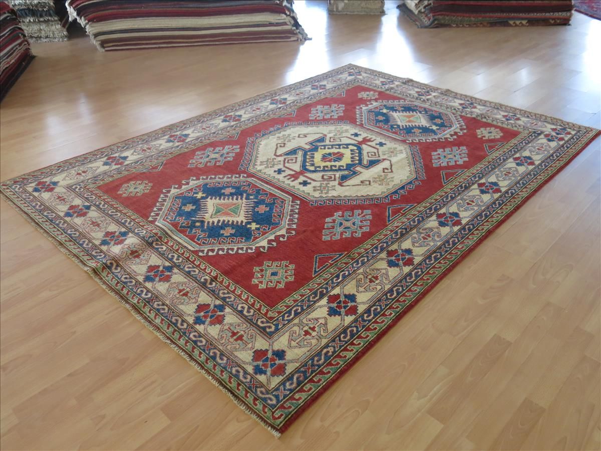 Oriental rug Kazak
