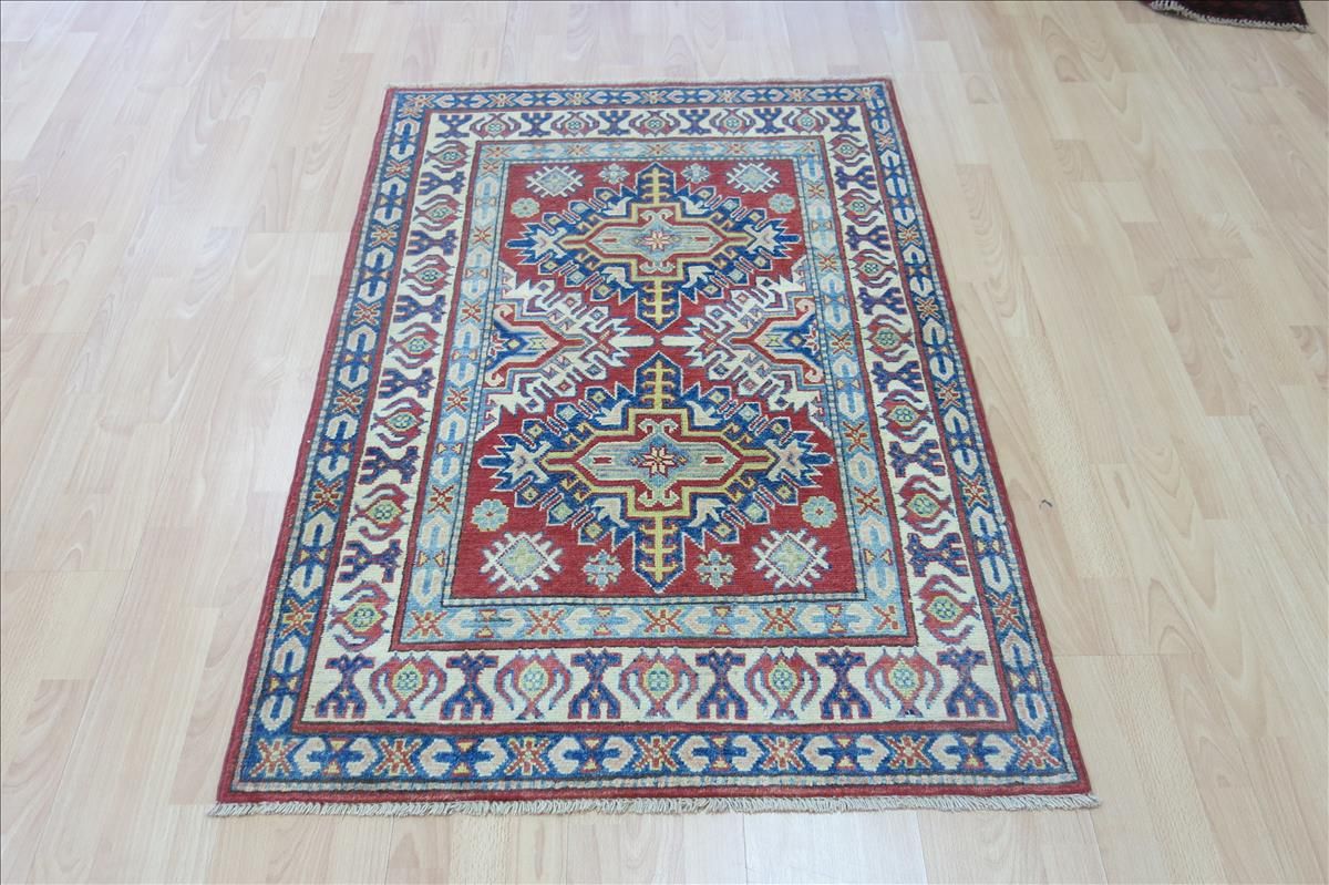 Oriental rug Kazak