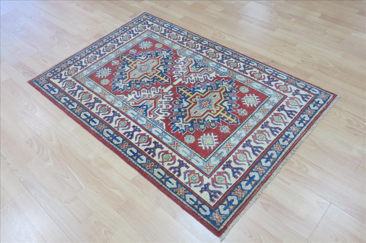 Oriental rug Kazak