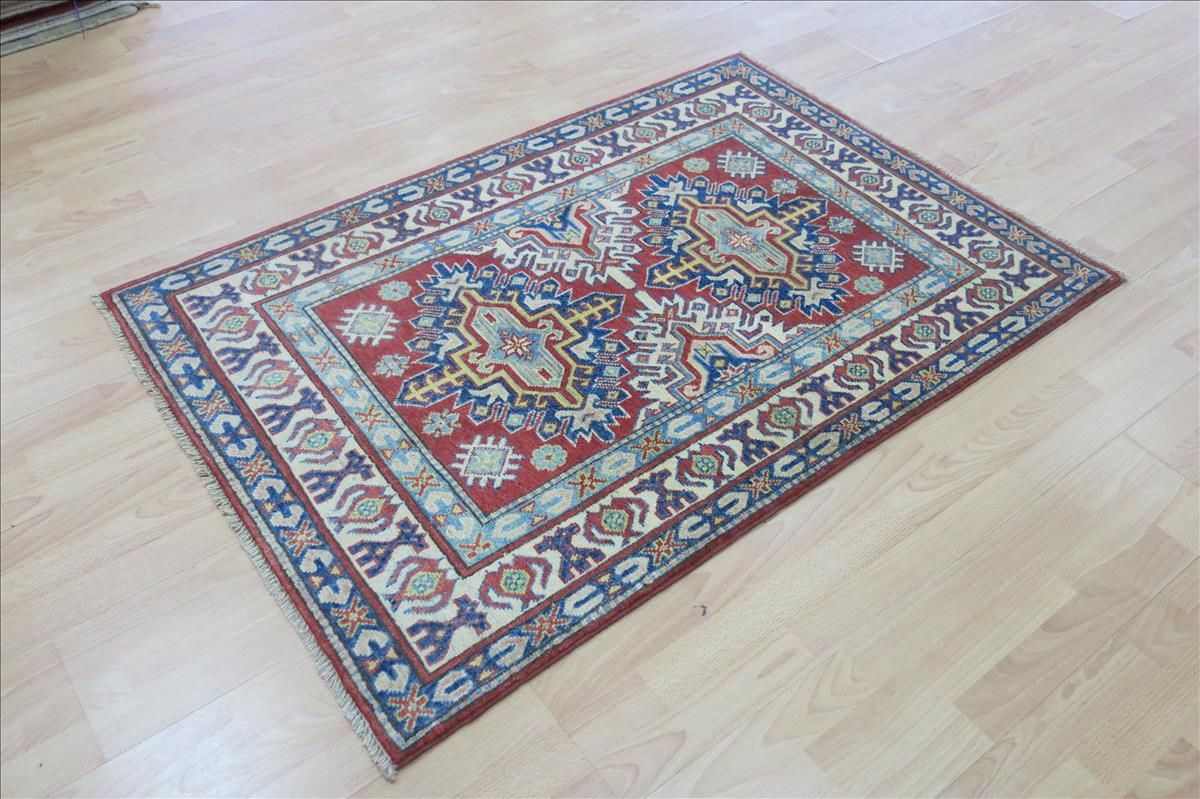 Oriental rug Kazak